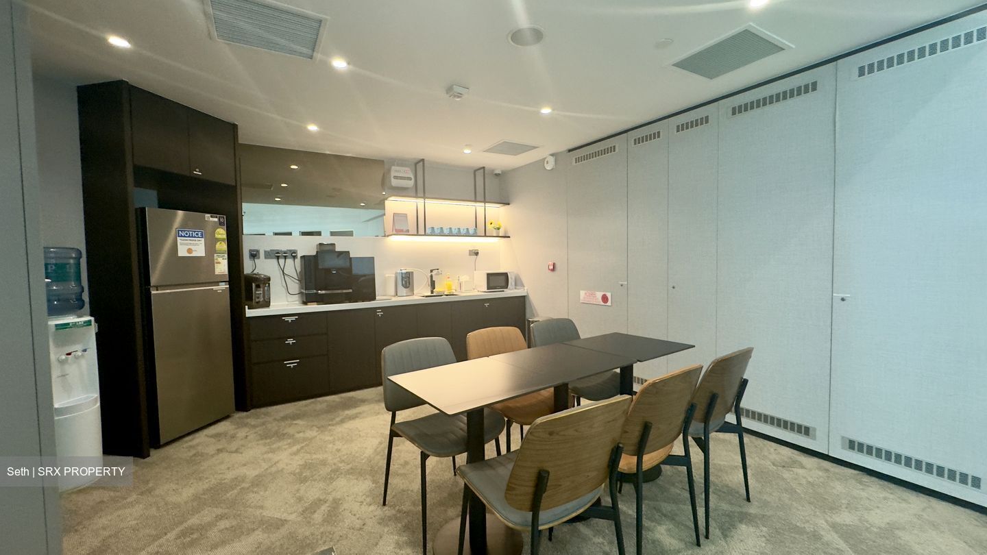 Hub Synergy Point (D2), Office #626963981